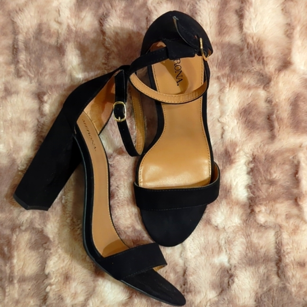 Faux Suede Block Heel Ankle Strap Sandals - Picture 2 of 7